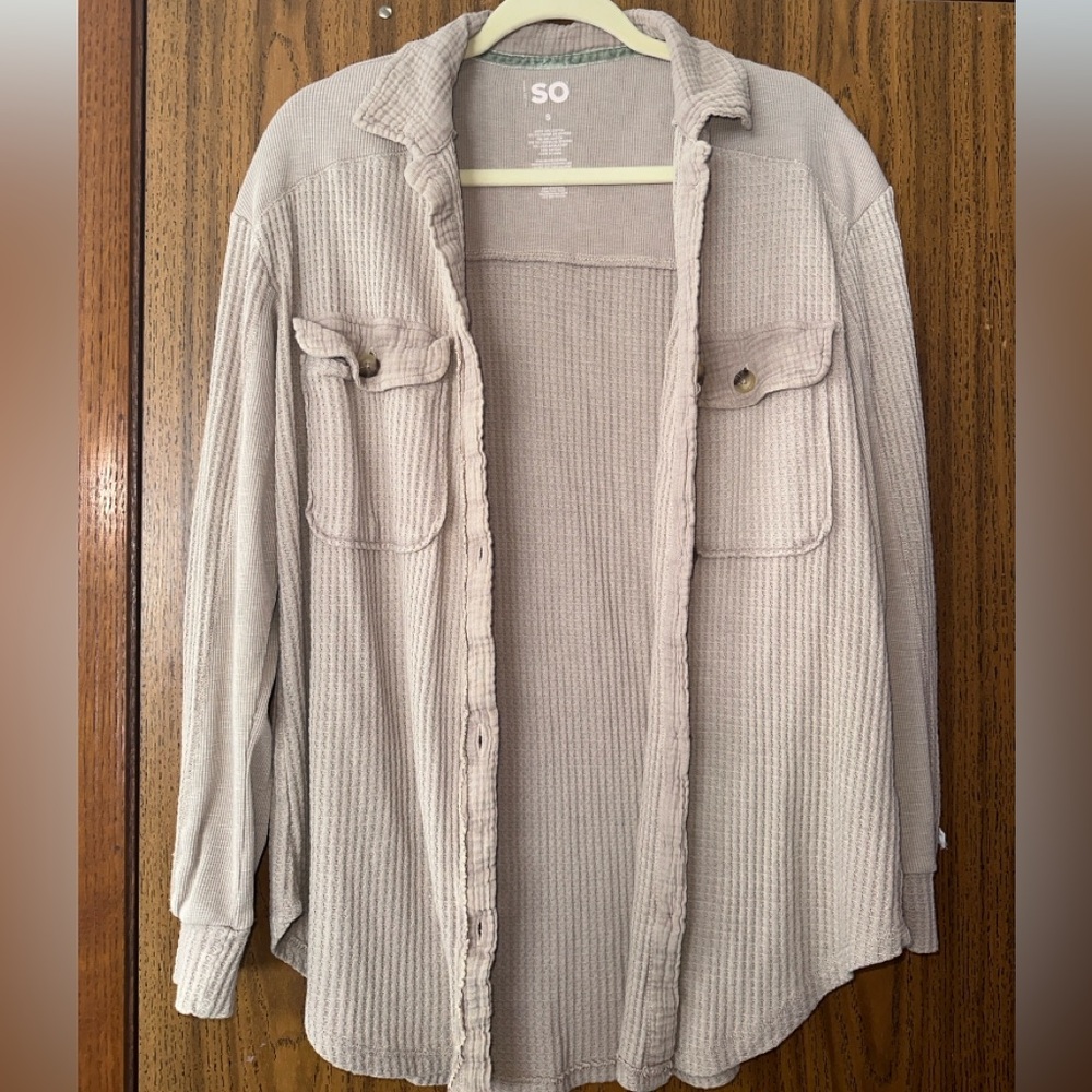Women’s buttons down
